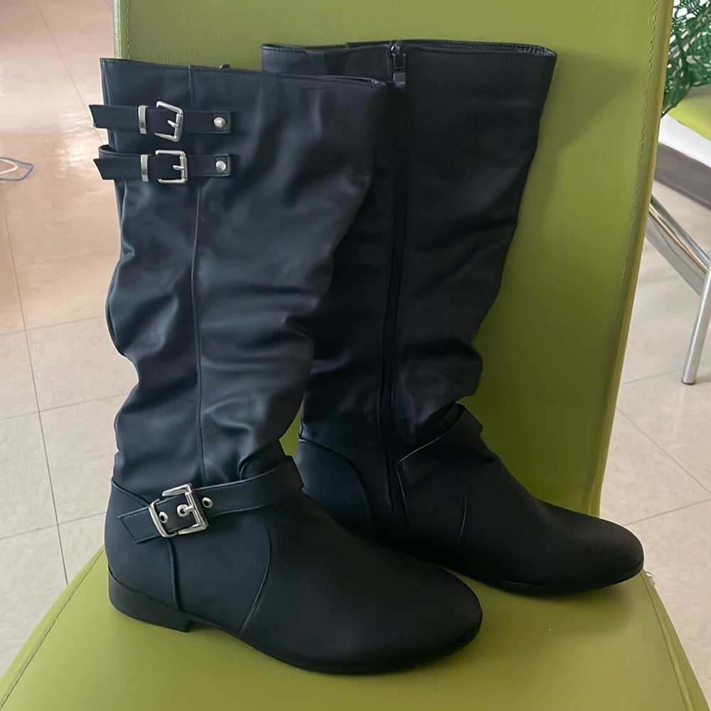 Forever black boots